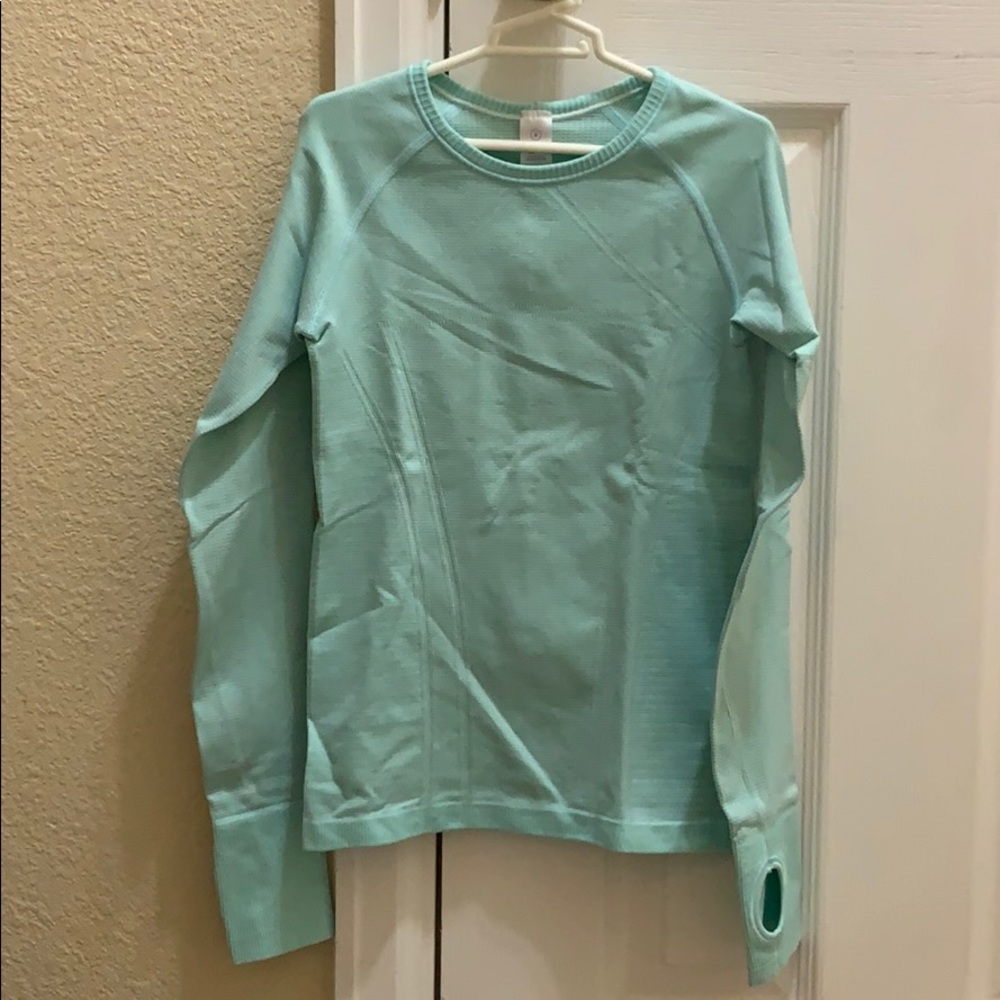 Lightly worn Ivivva Fly Tech Long Sleeve